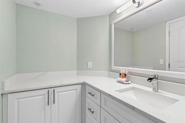 1660 GULF BOULEVARD 607, Clearwater Beach, FL 33767