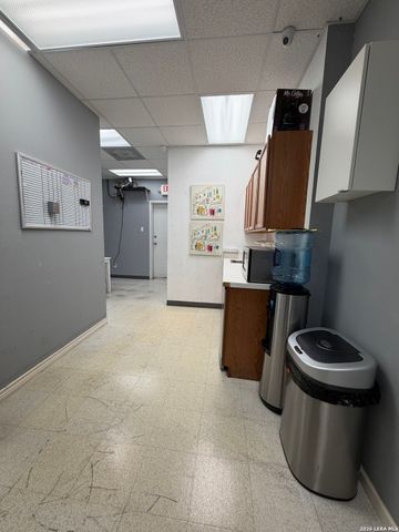 9386 Huebner Rd Ste 105, San Antonio, TX 78240