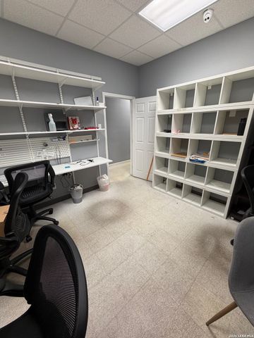 9386 Huebner Rd Ste 105, San Antonio, TX 78240