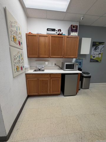 9386 Huebner Rd Ste 105, San Antonio, TX 78240