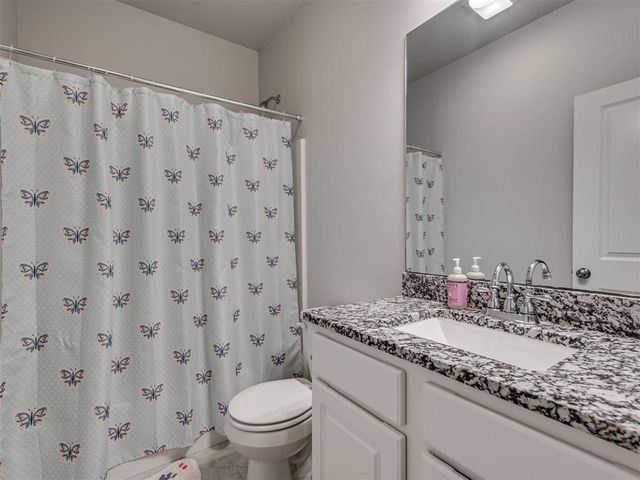 9012 NW 142nd Street, Yukon, OK 73099