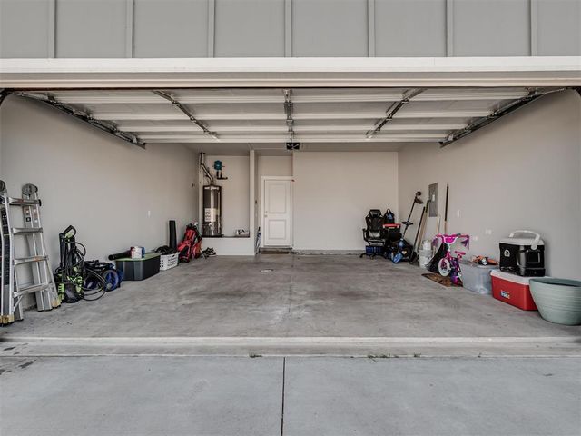 9012 NW 142nd Street, Yukon, OK 73099