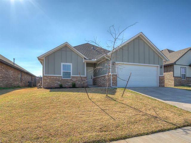 9012 NW 142nd Street, Yukon, OK 73099
