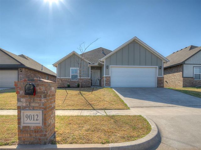 9012 NW 142nd Street, Yukon, OK 73099