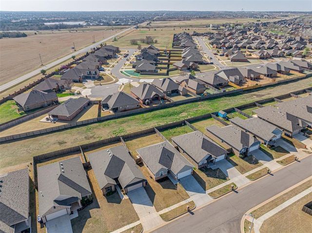 9012 NW 142nd Street, Yukon, OK 73099