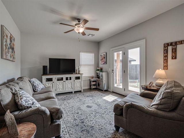 9012 NW 142nd Street, Yukon, OK 73099