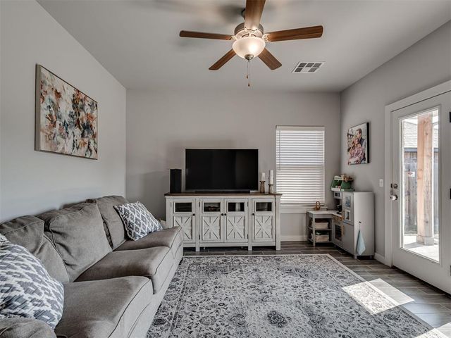 9012 NW 142nd Street, Yukon, OK 73099