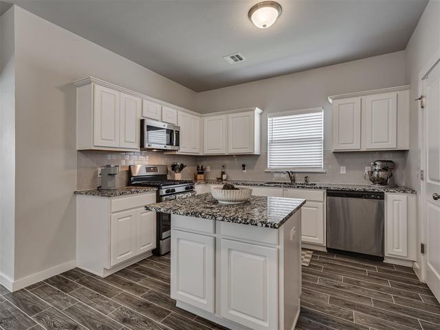 9012 NW 142nd Street, Yukon, OK 73099