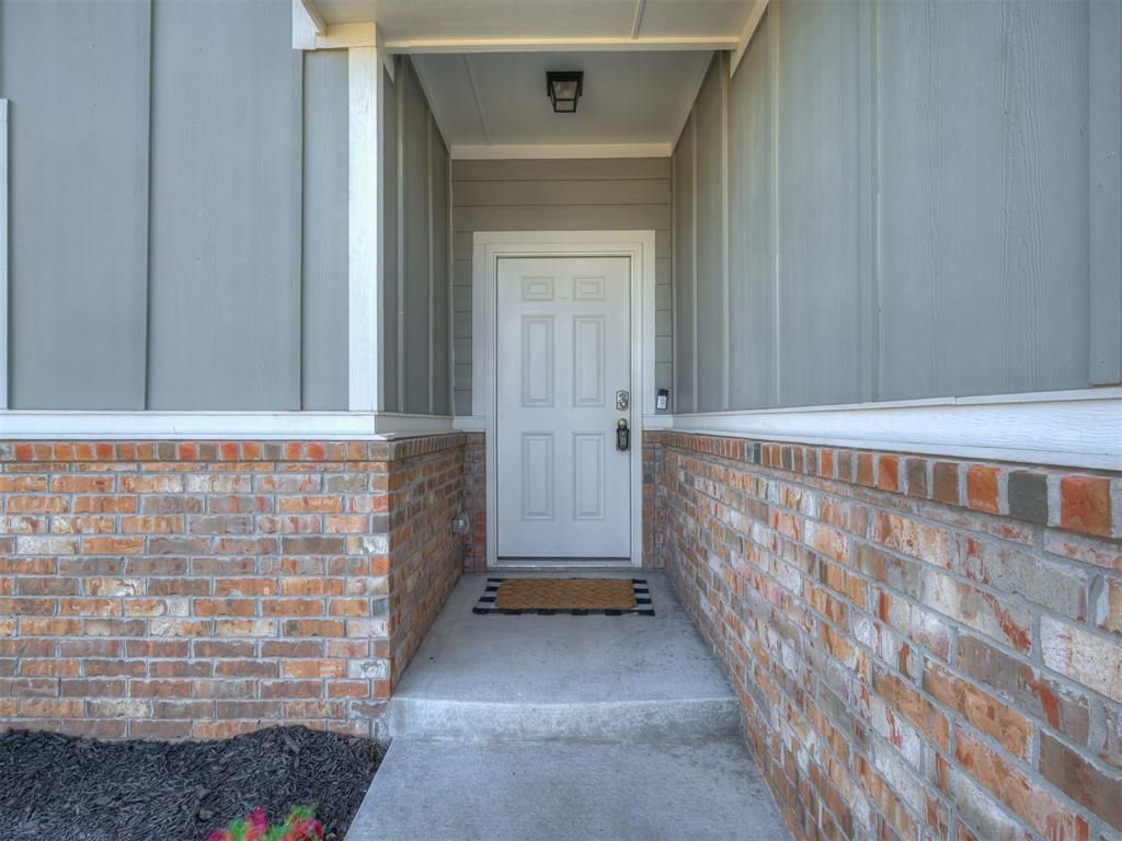 9012 NW 142nd Street, Yukon, OK 73099