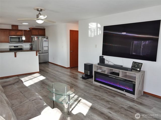 500 Chenois Avenue NE, Ocean Shores, WA 98569