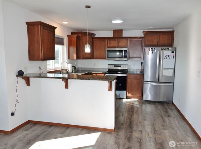 500 Chenois Avenue NE, Ocean Shores, WA 98569