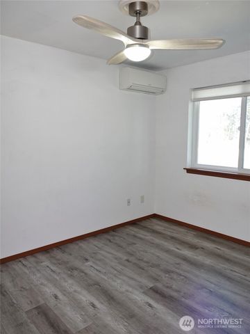 500 Chenois Avenue NE, Ocean Shores, WA 98569