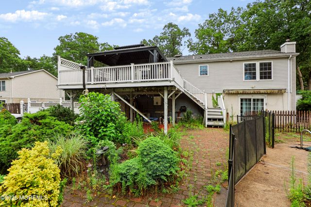 2121 Ridgeway Road, Toms River, NJ 08757