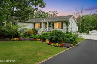 2121 Ridgeway Road, Toms River, NJ 08757