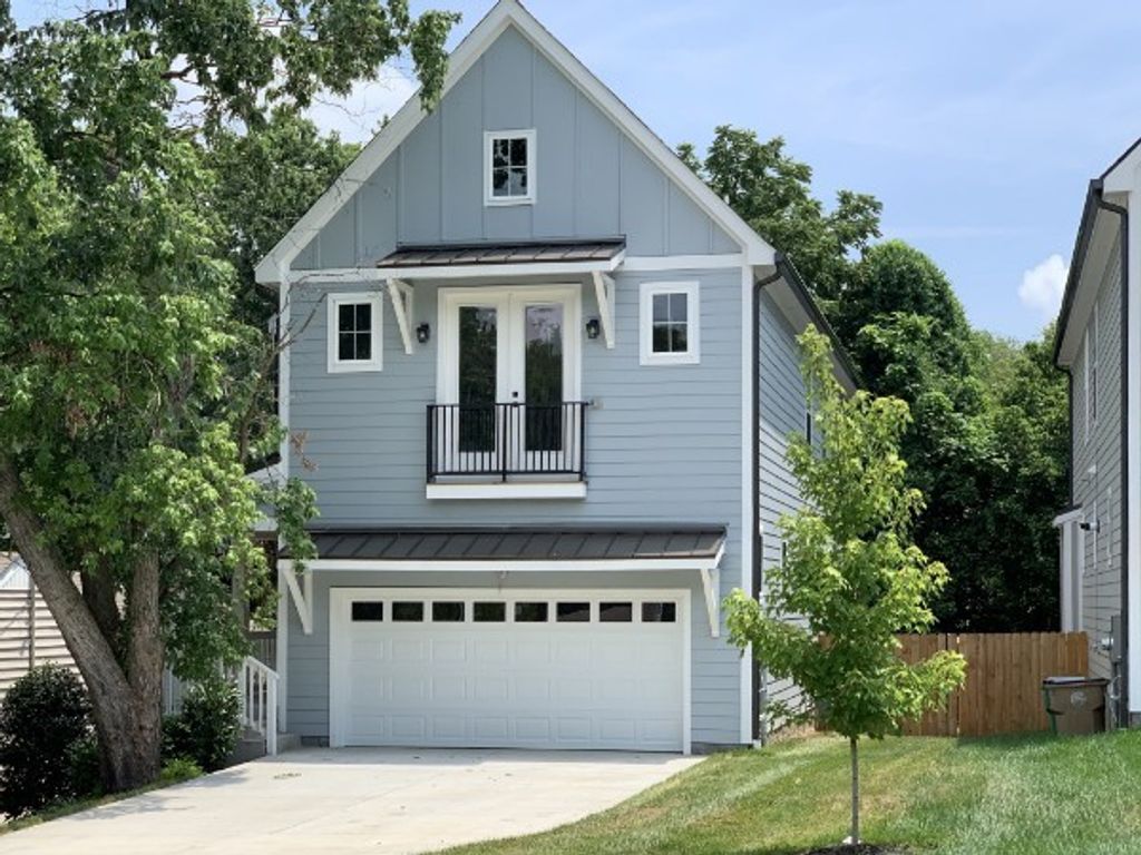 2082 Whitney Ave, Nashville, TN 37210