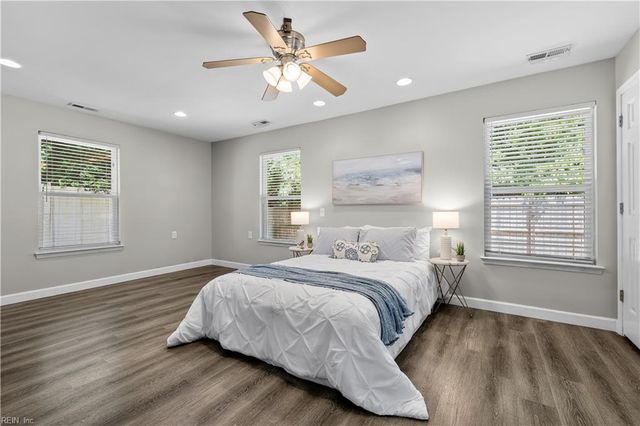 1317 Beacons Reach DR, Virginia Beach, VA 23454