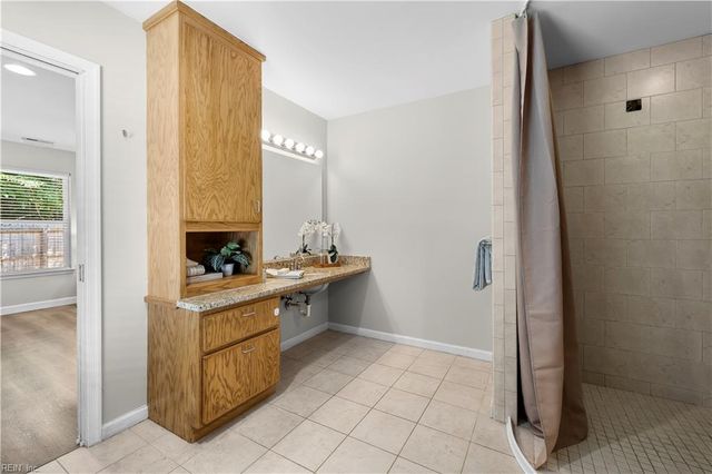 1317 Beacons Reach DR, Virginia Beach, VA 23454