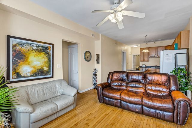 3104 W Walton Street, Chicago, IL 60622