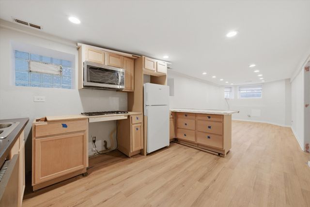 3104 W Walton Street, Chicago, IL 60622