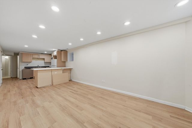 3104 W Walton Street, Chicago, IL 60622