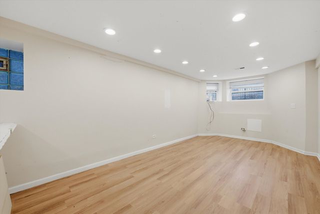 3104 W Walton Street, Chicago, IL 60622