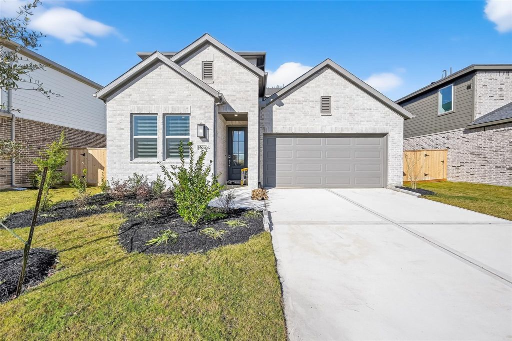 21534 Coronado Green Drive, Cypress, TX 77433