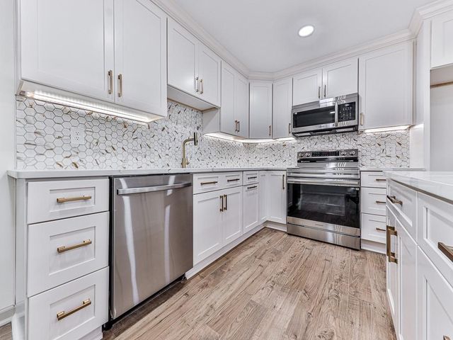 221 Wonewok Drive, Canton, GA 30114