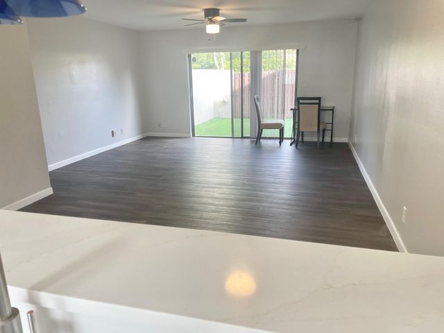 2700 S Oakland Forest Dr 308, Oakland Park, FL 33309