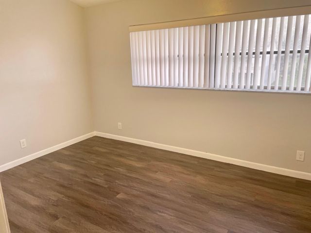 2700 S Oakland Forest Dr 308, Oakland Park, FL 33309