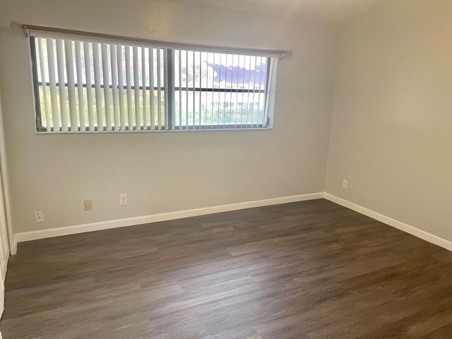 2700 S Oakland Forest Dr 308, Oakland Park, FL 33309