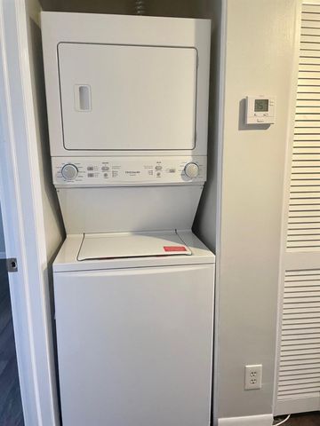 2700 S Oakland Forest Dr 308, Oakland Park, FL 33309