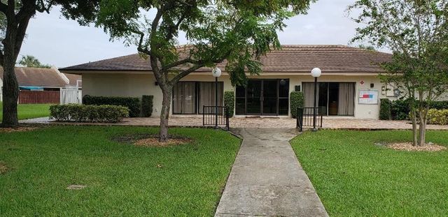 2700 S Oakland Forest Dr 308, Oakland Park, FL 33309