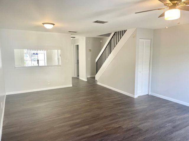 2700 S Oakland Forest Dr 308, Oakland Park, FL 33309