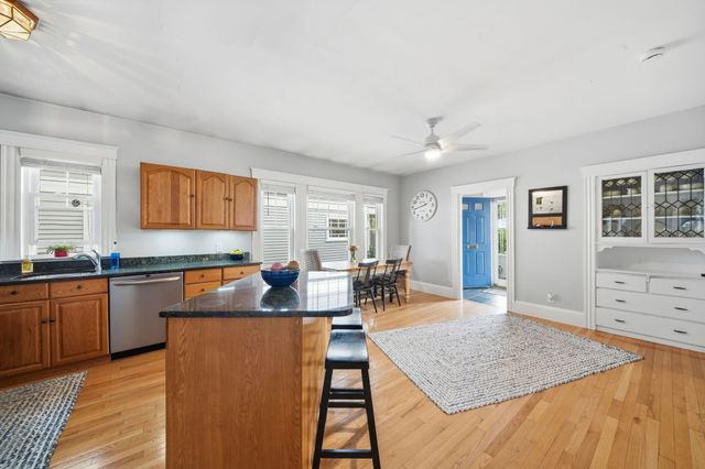 196 Middlesex St, North Andover, MA 01845