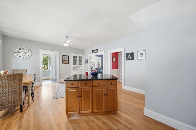 196 Middlesex St, North Andover, MA 01845