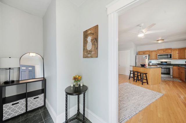196 Middlesex St, North Andover, MA 01845