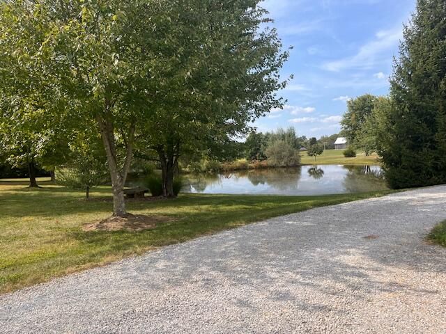 7847 Howe Road, Burlington, KY 41005