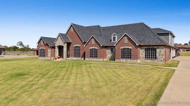 12537 N 165th East Avenue, Collinsville, OK 74021