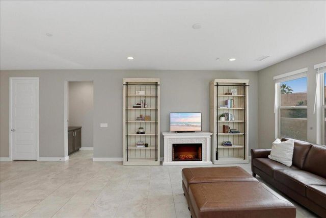 73721 Raphael Drive, Palm Desert, CA 92211