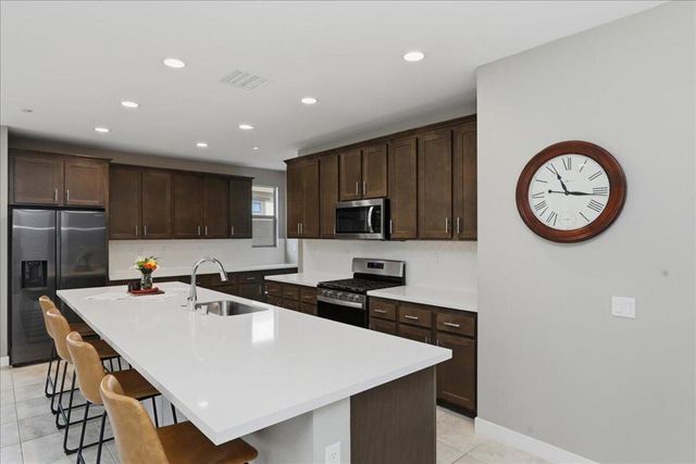 73721 Raphael Drive, Palm Desert, CA 92211