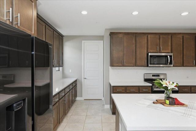 73721 Raphael Drive, Palm Desert, CA 92211