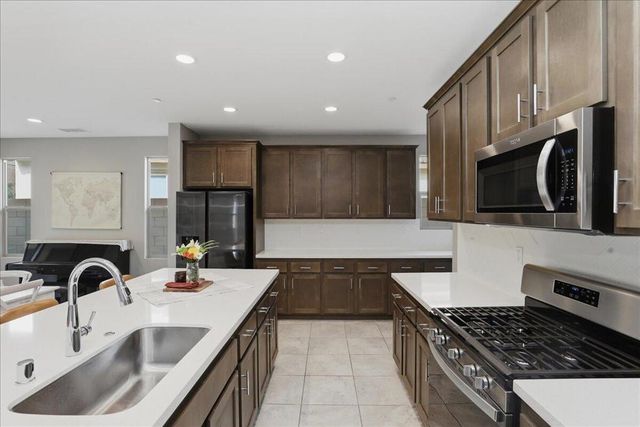 73721 Raphael Drive, Palm Desert, CA 92211
