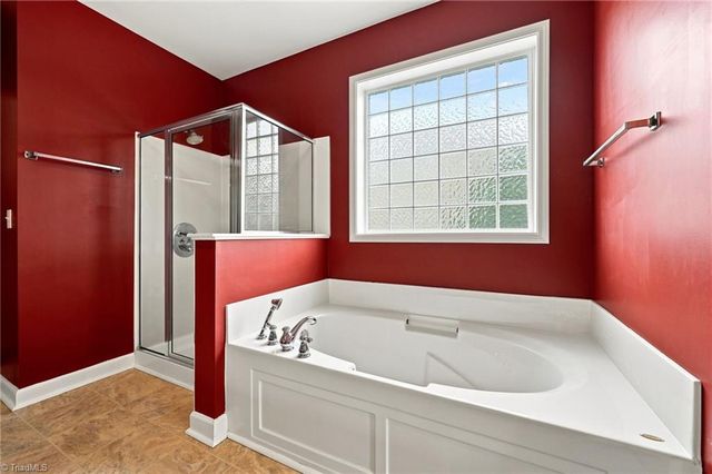 2345 Rockland Circle, High Point, NC 27265