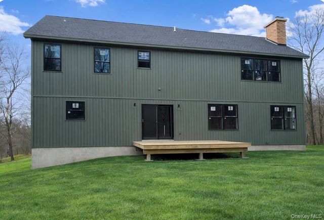 4 Cherry Hill Road, Cornwall, NY 12518