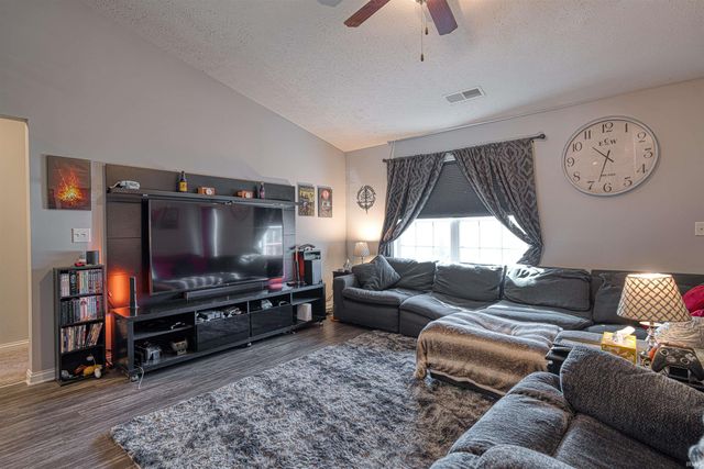 5131 Mustang Drive, Evansville, IN 47715