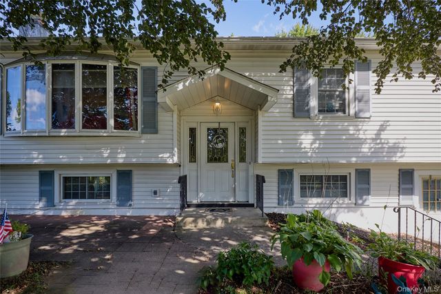 12 Dwyer Lane, Wappingers Falls, NY 12590