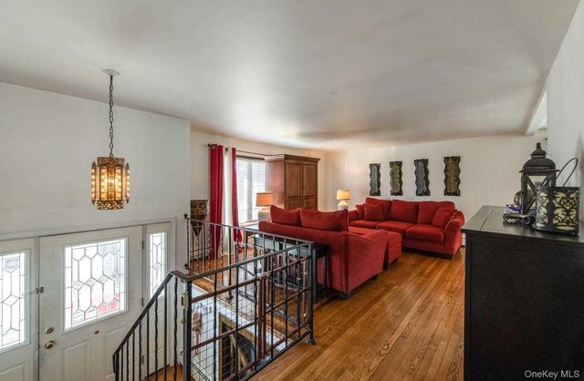 12 Dwyer Lane, Wappingers Falls, NY 12590