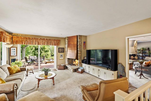 2735 Fenceline ROAD, Mount Pleasant, WI 53406