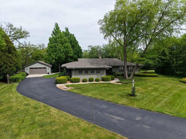 2735 Fenceline ROAD, Mount Pleasant, WI 53406