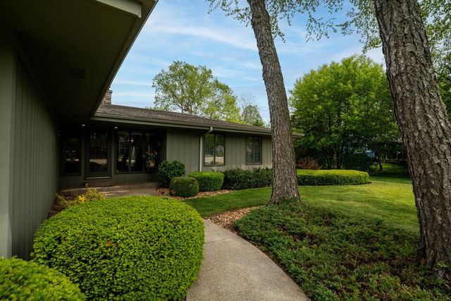 2735 Fenceline ROAD, Mount Pleasant, WI 53406